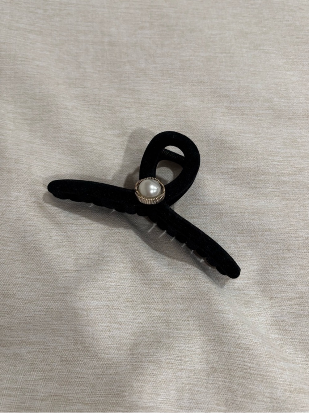 Black Velvet Pearl Accent Hair Claw Clip